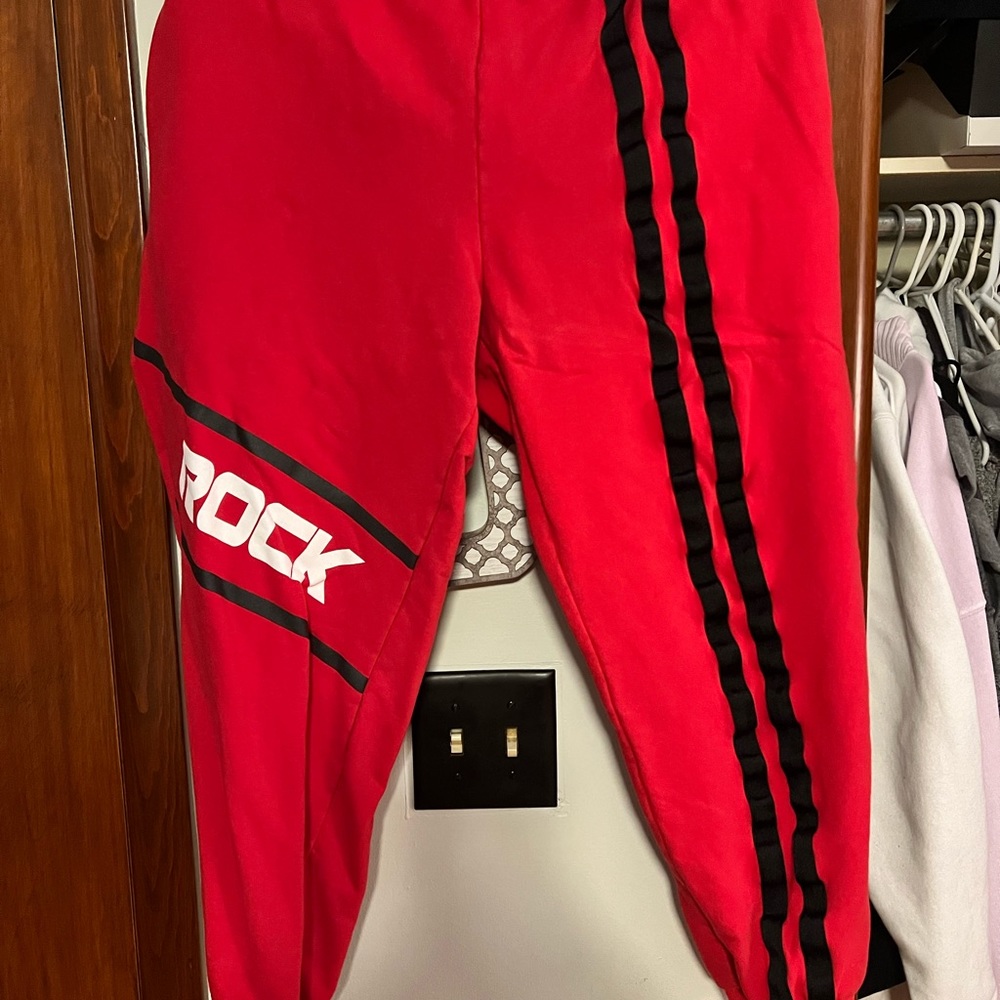 Track suit - Picture 5 of 6